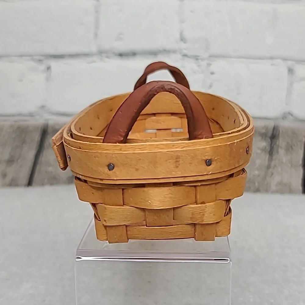 Longaberger Farmhouse Handmade Vintage '99 Classic Lavender Booking Basket 10138